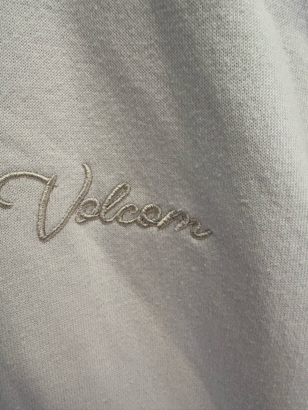 Volcom Cream Script Logo Pullover - Picture 2 of 6